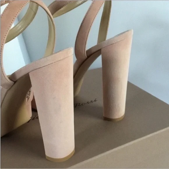 GIANVITO ROSSI - Picture 7 of 14